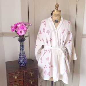 Sister Nettle In Bloom Linen Robe Cream/Pink Floral Size Medium